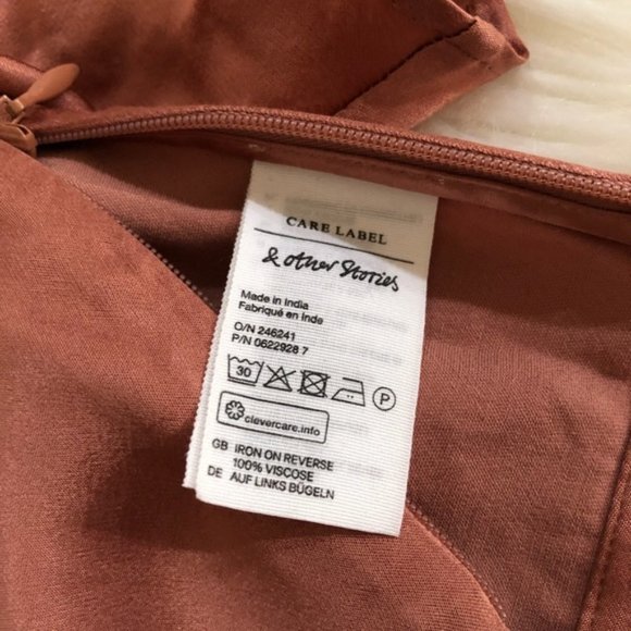 New & Other Stories faux wrap crossover flutter sleeve crop v-neck satin blouse - Picture 9 of 11